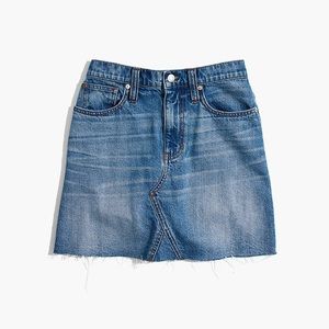 Madewell Rigid Denim A-Line Mini Skirt in Lakeline Wash Size 28 Style K9485